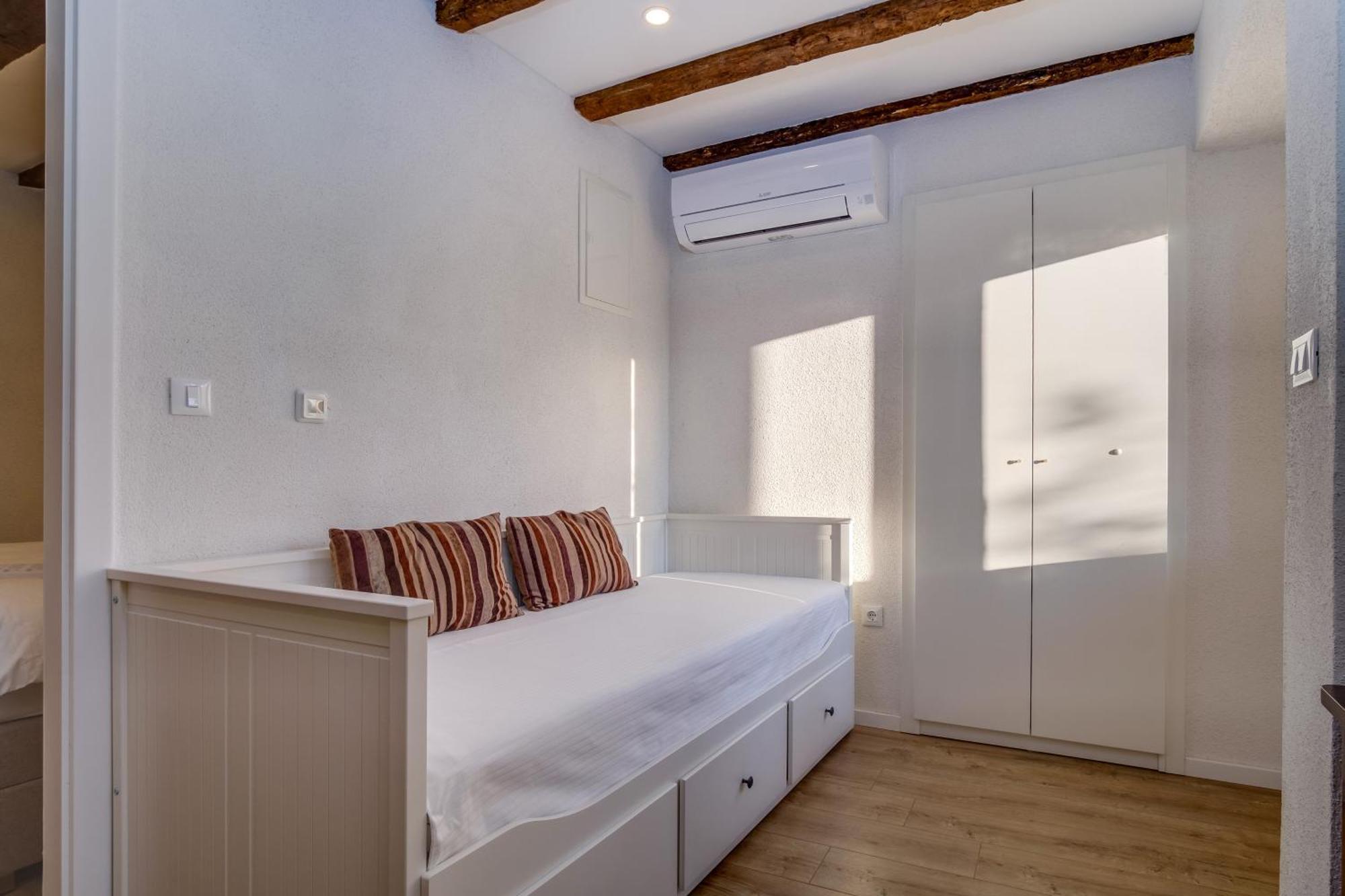 Appartamento Casa Rustica Mali Lošinj Esterno foto