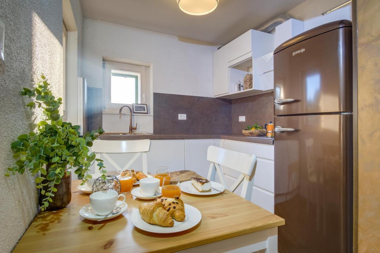 Appartamento Casa Rustica Mali Lošinj Esterno foto